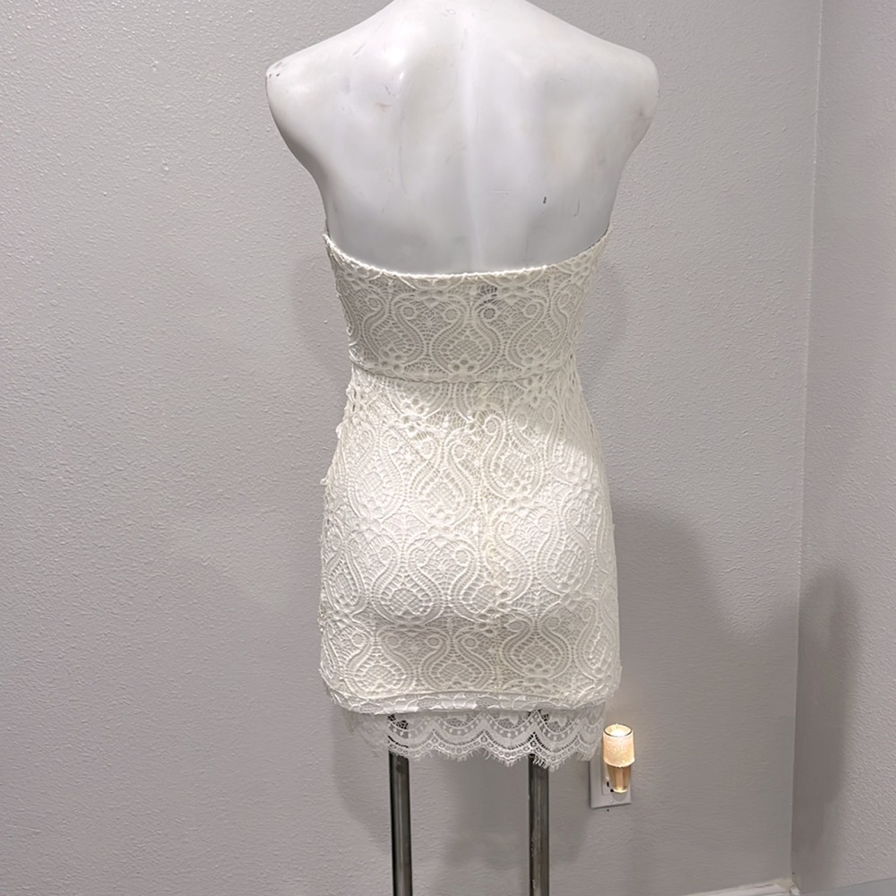 Lace Dress - Picture 3 of 3